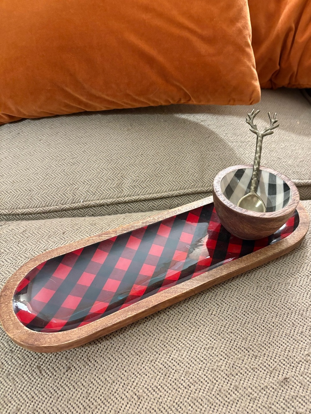 Winter-Themed Tray, Bowl, and Spoon Set with Buffalo Checked Pattern